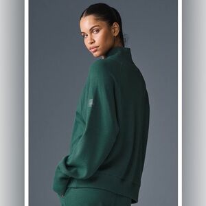 Alo Yoga Waffle Weekend Escape Mock Neck Long Sleeve